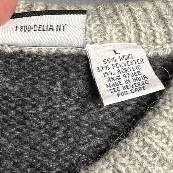 dELiA*s Fair Isle Sweater Womens L Gray White Wool Blend Nordic Knit Pullover - Picture 11 of 13